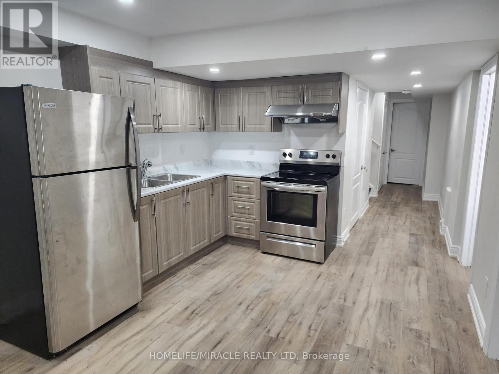 34 - 1125 LEGER WAY Property Photo 1