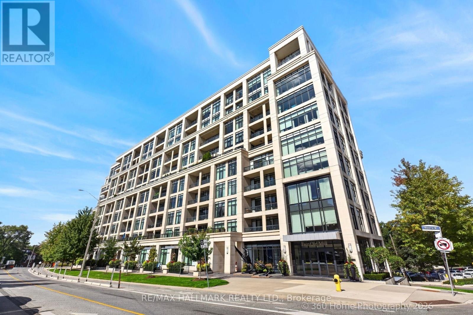 711 - 2 OLD MILL DRIVE