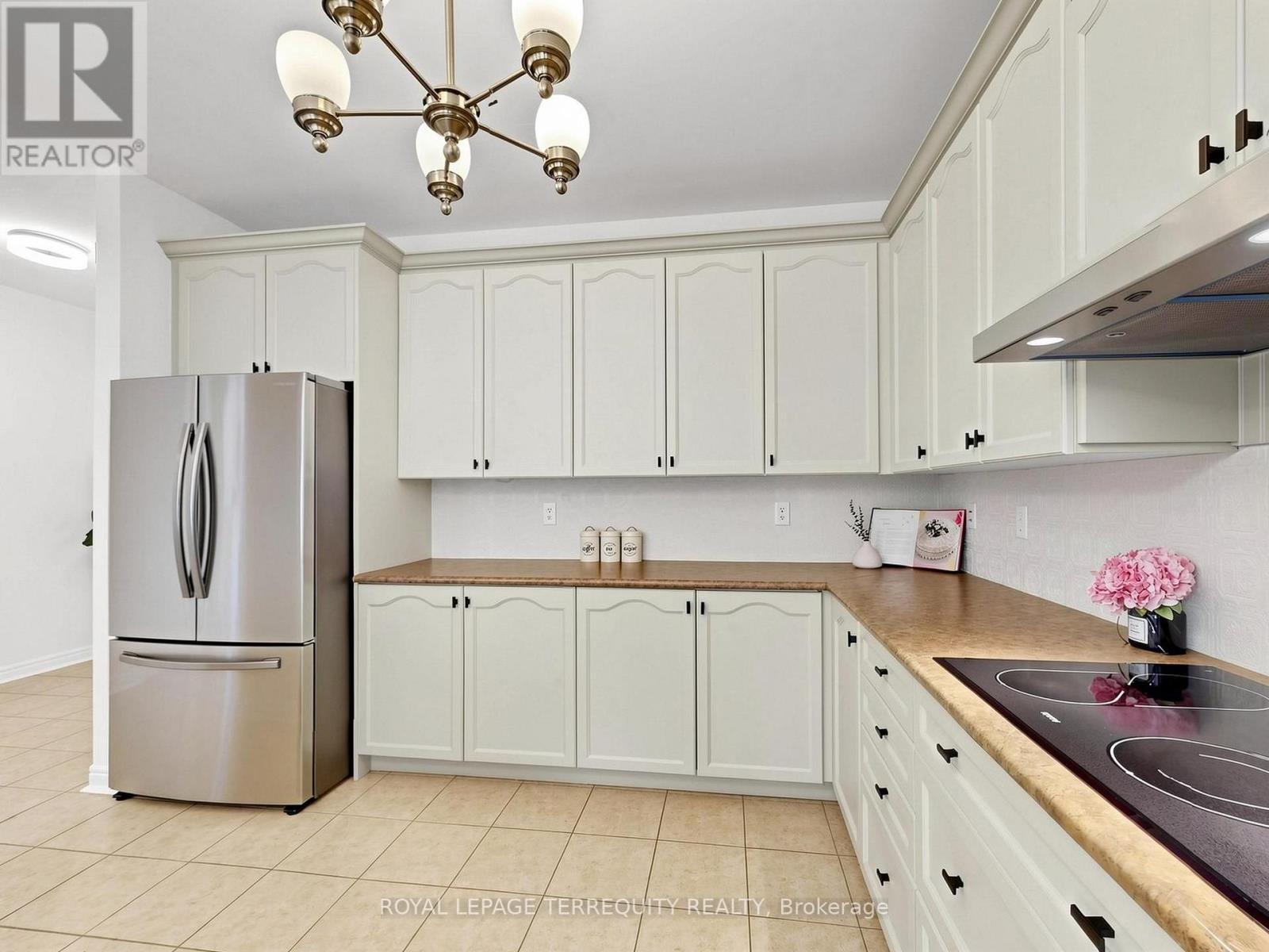 19 Johnson Crescent Property Photo 21