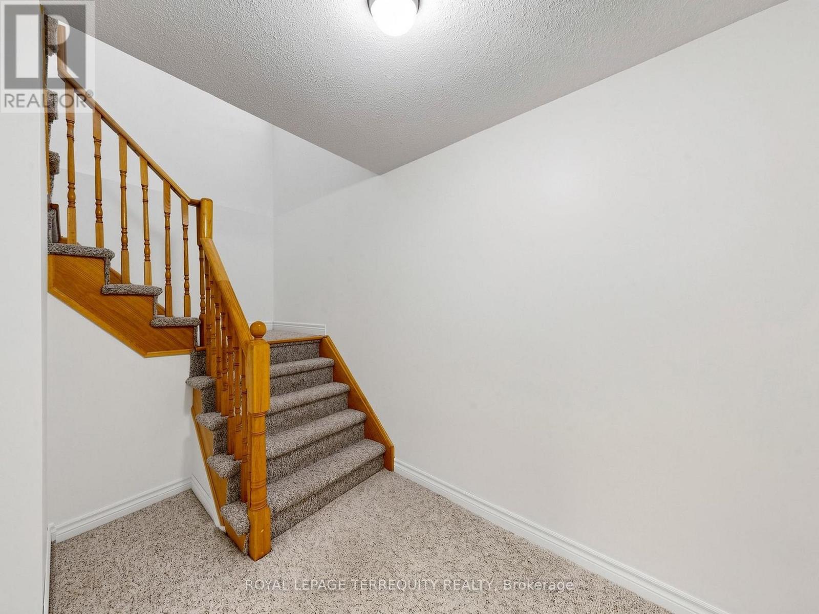 19 Johnson Crescent Property Photo 34
