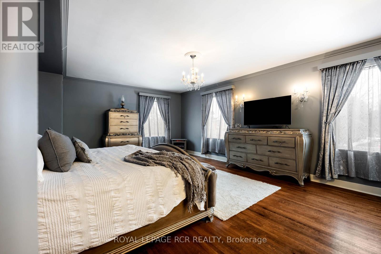 17 First Avenue Property Photo 25