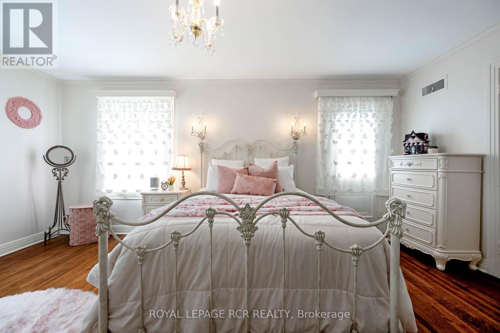 17 First Avenue Property Photo 28