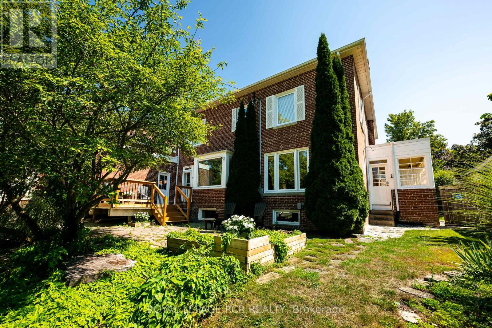 17 First Avenue Property Photo 44