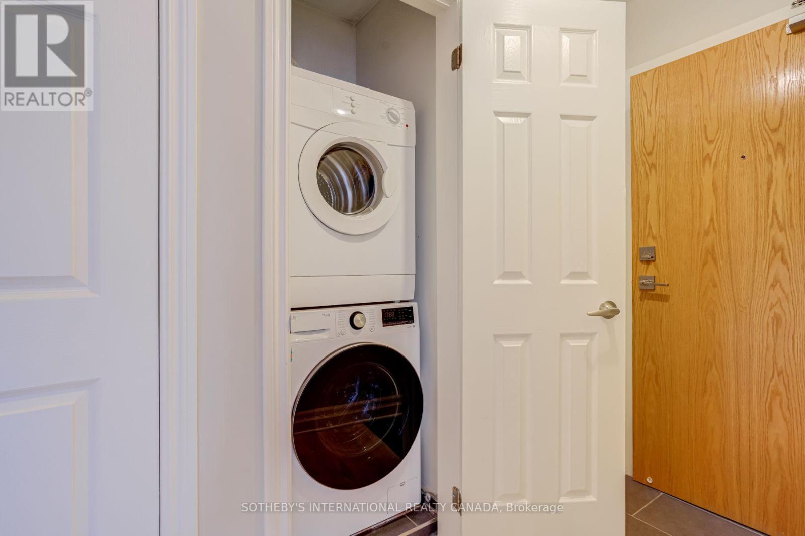 301 - 3069 Lakeshore Boulevard Property Photo 21