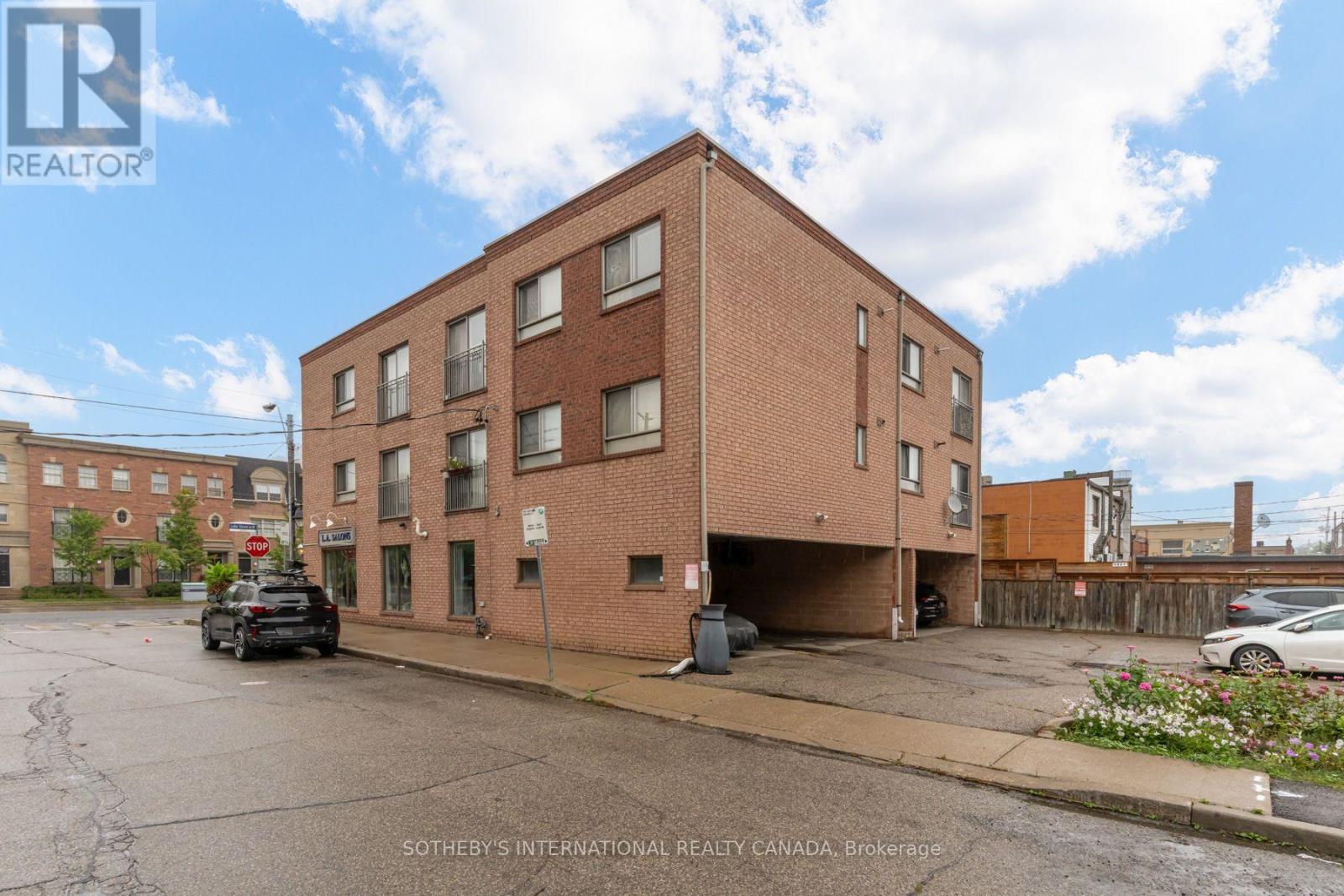 301 - 3069 Lakeshore Boulevard Property Photo 27