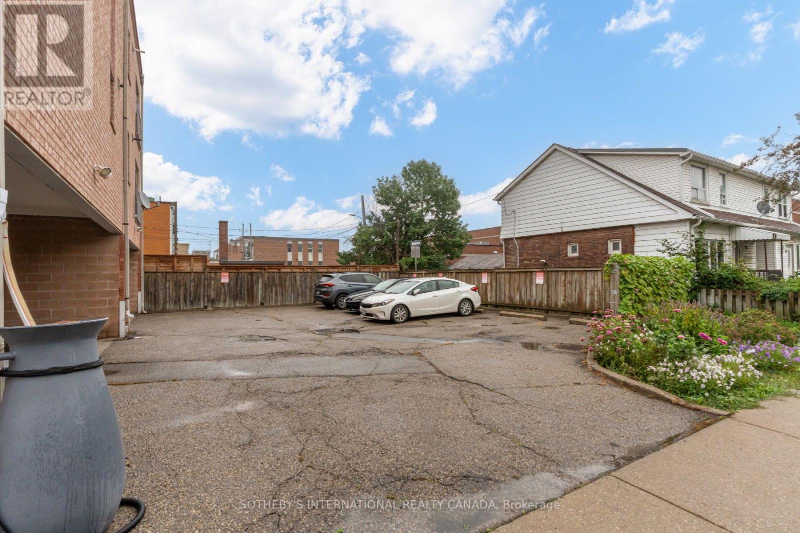 301 - 3069 Lakeshore Boulevard Property Photo 28