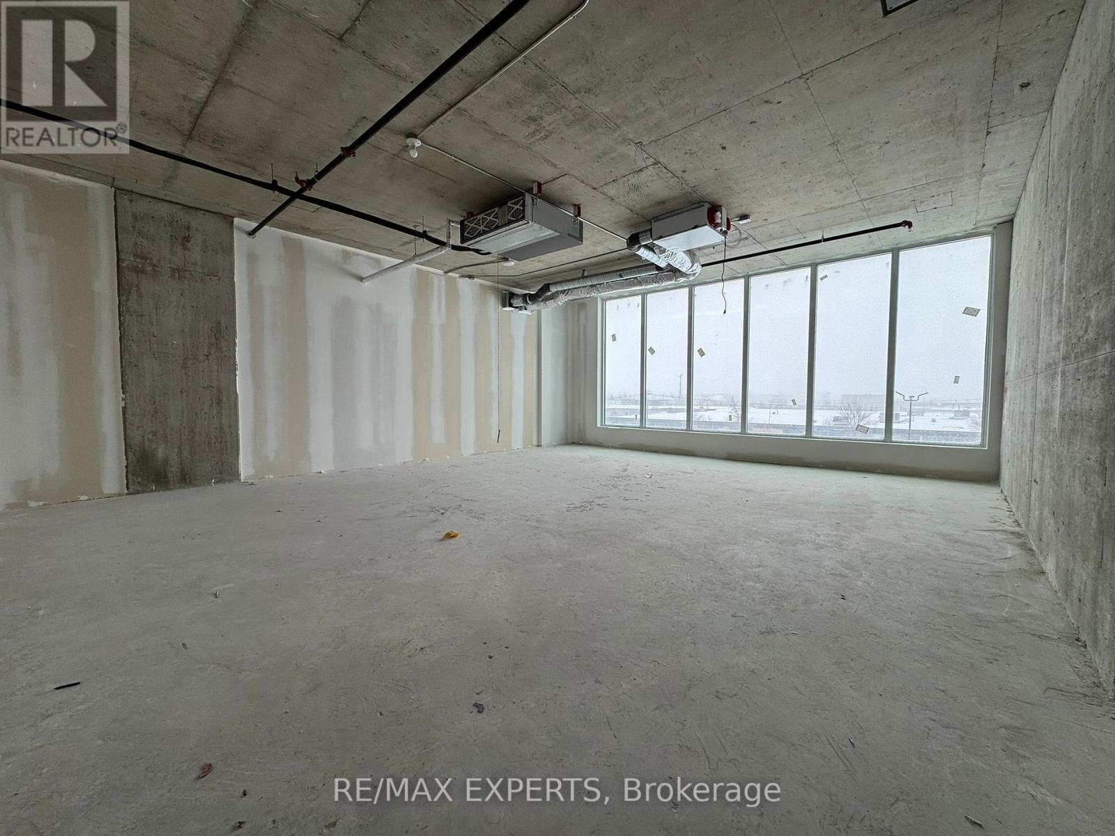 204 - 600 Dixon Road Property Photo 15