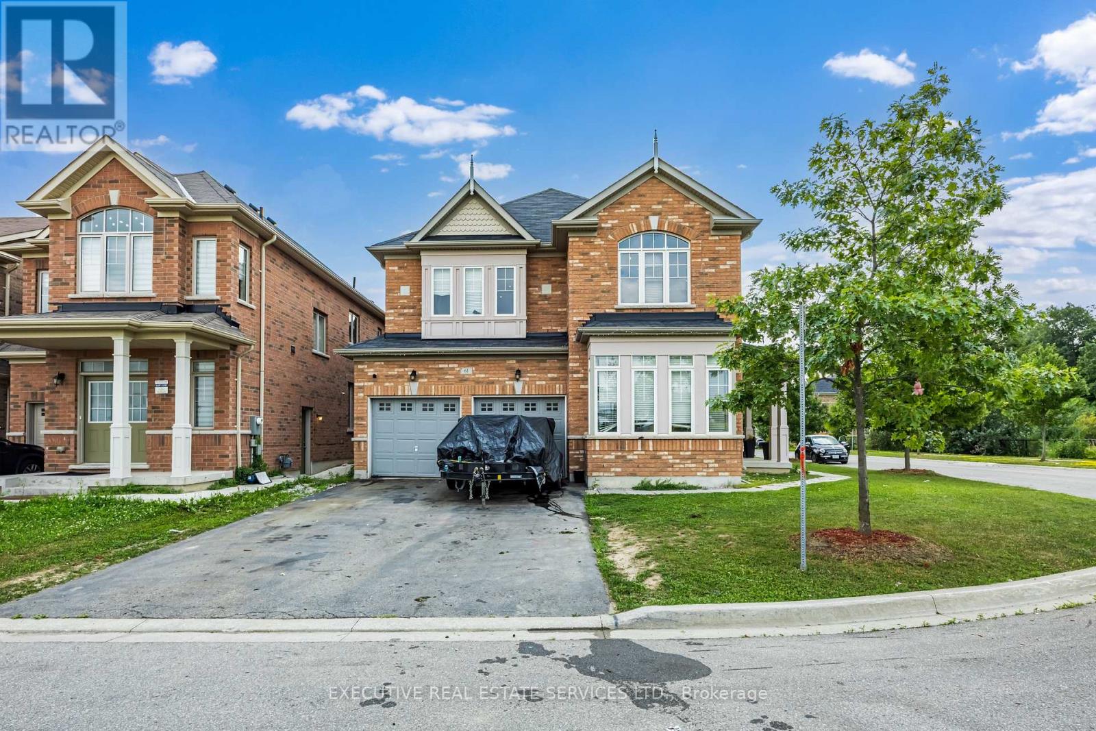 61 Truro Circle N Property Photo 4