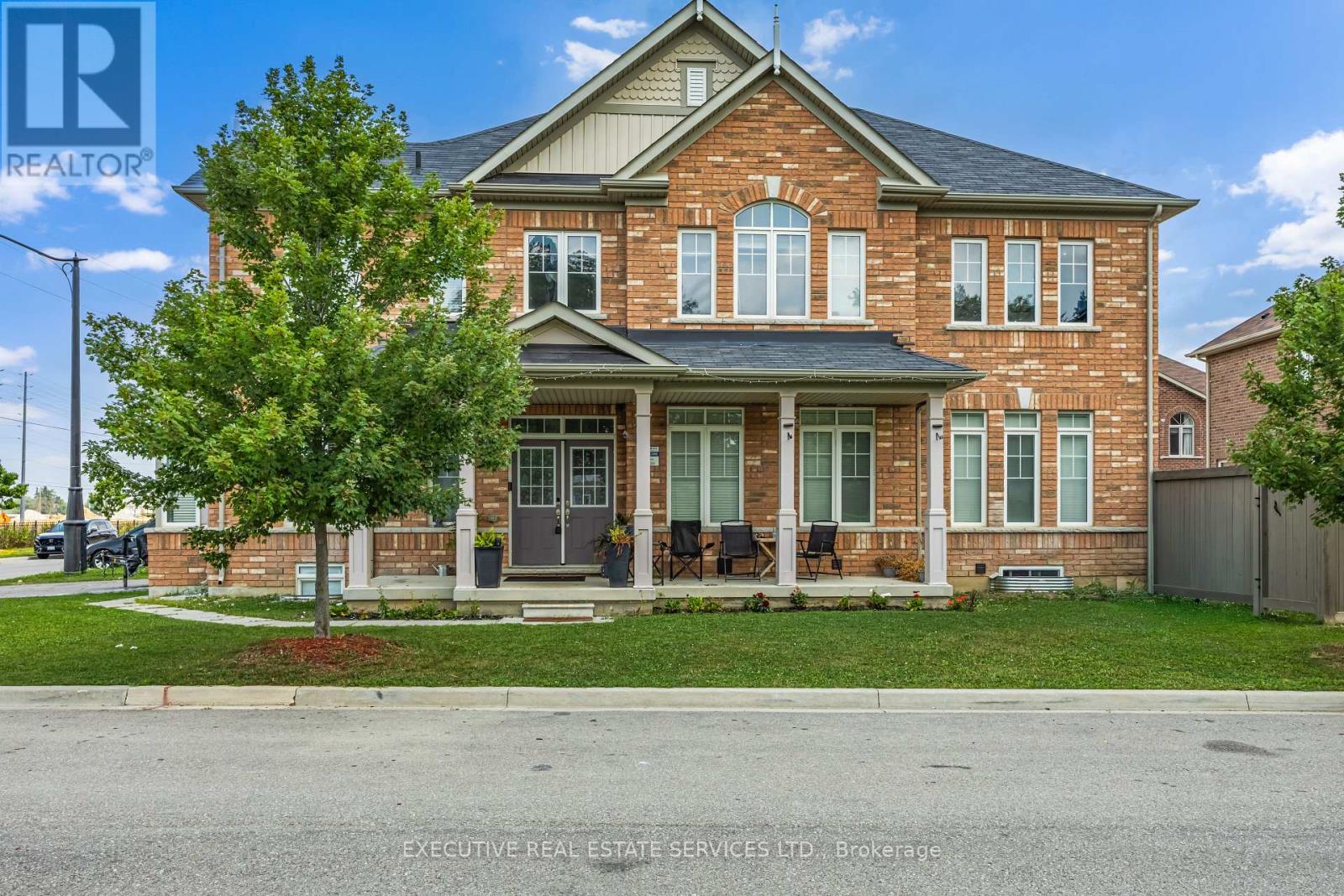 61 Truro Circle N Property Photo 6