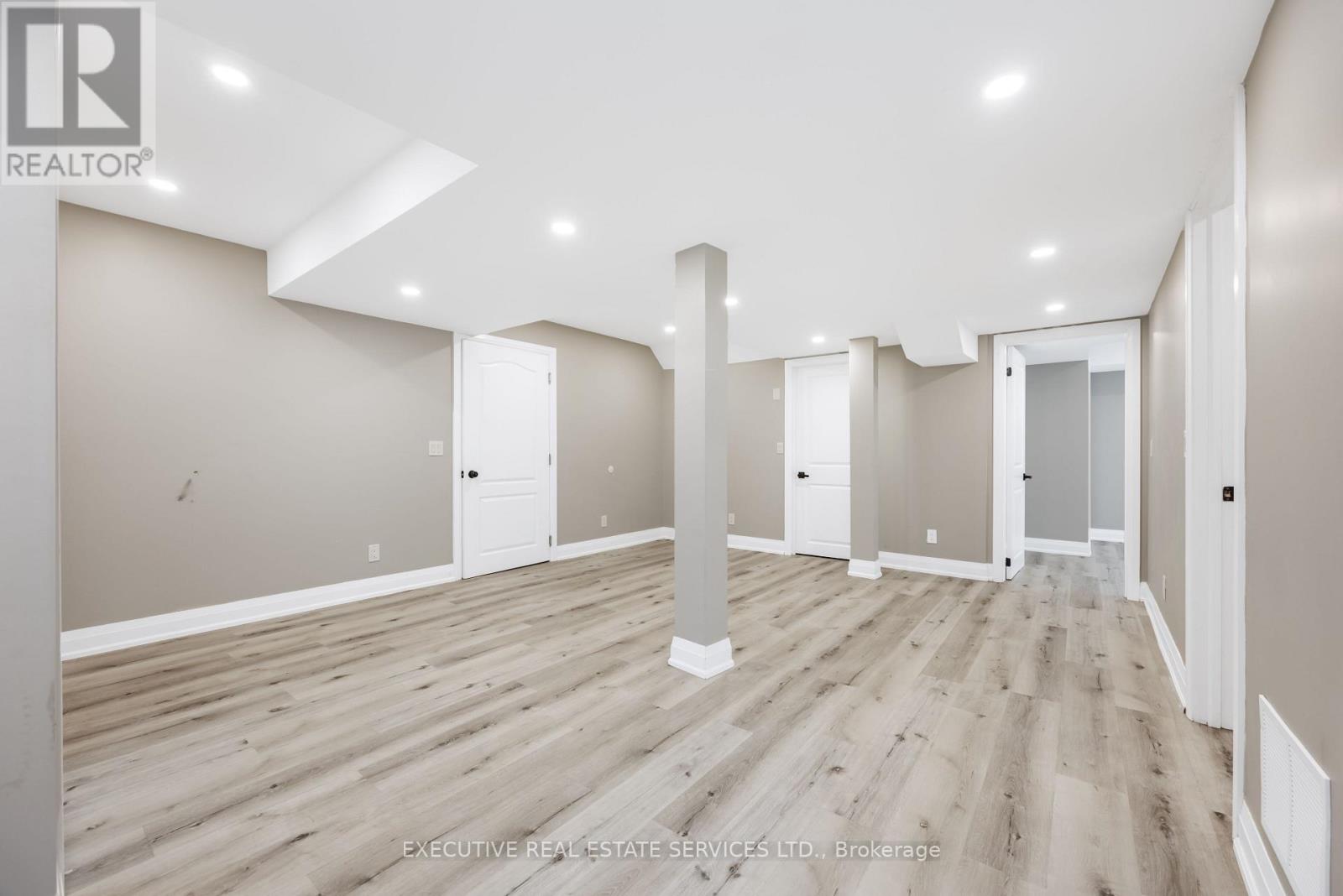 61 Truro Circle N Property Photo 12