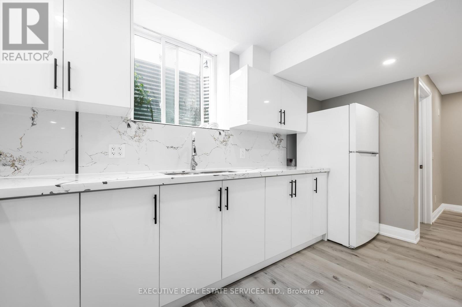 61 Truro Circle N Property Photo 16