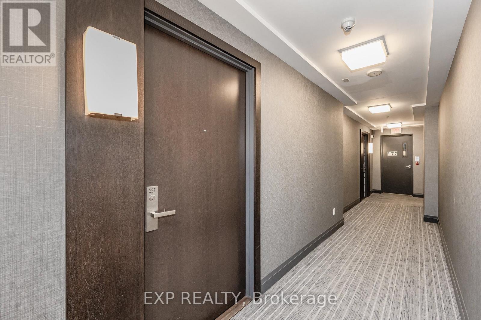 227 - 65 Speers Road Property Photo 3