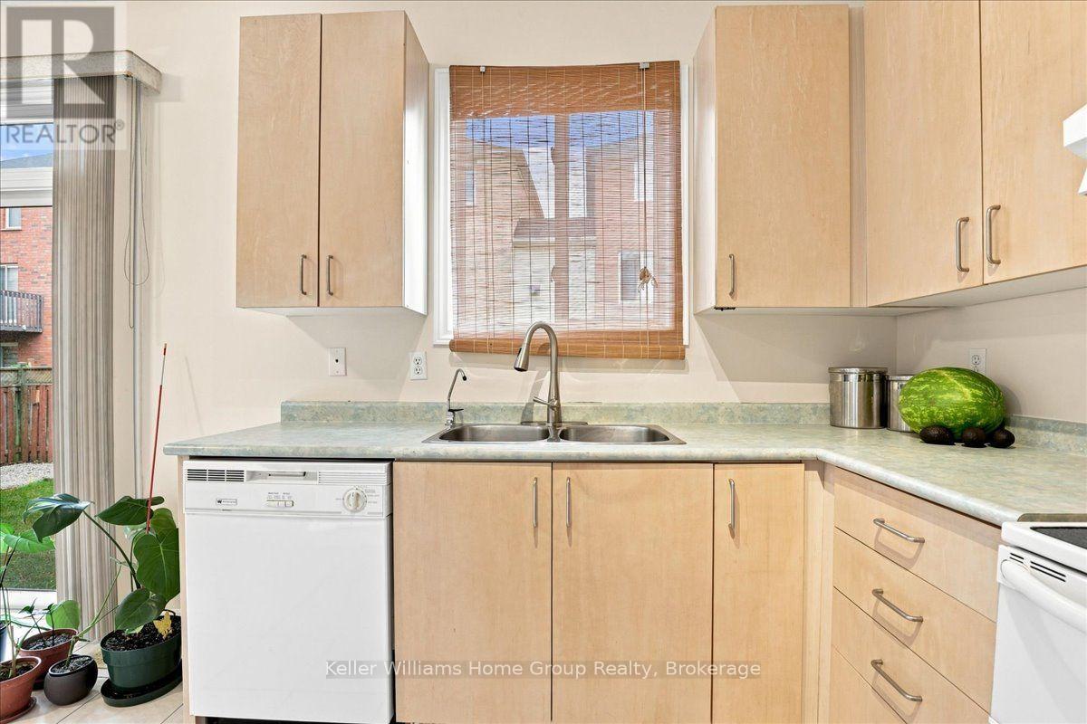12 Thorndale Road Property Photo 14
