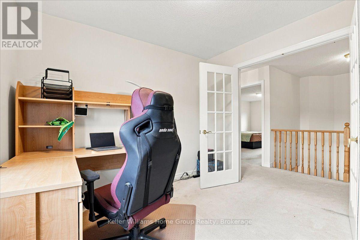 12 Thorndale Road Property Photo 18