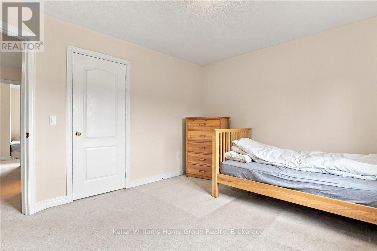 12 Thorndale Road Property Photo 19