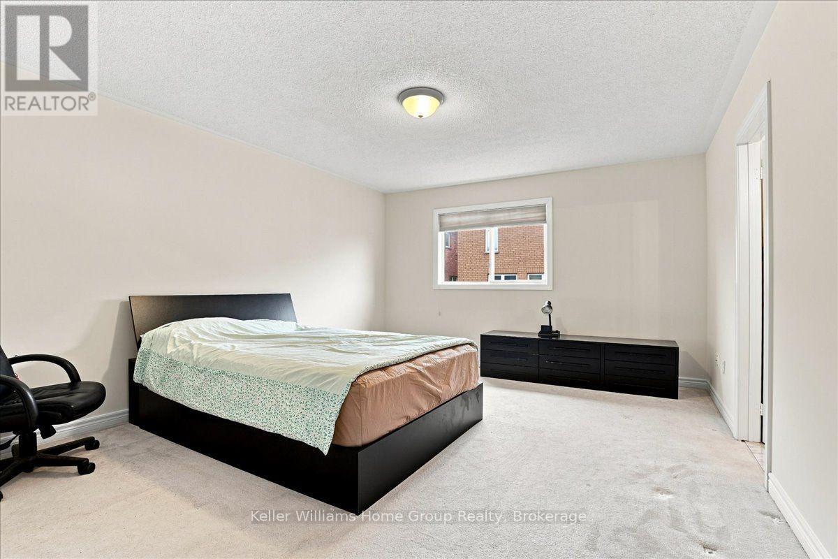 12 Thorndale Road Property Photo 21