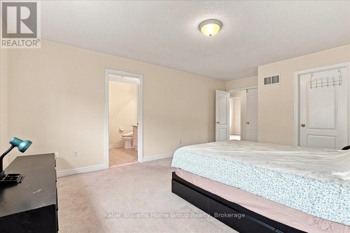12 Thorndale Road Property Photo 22