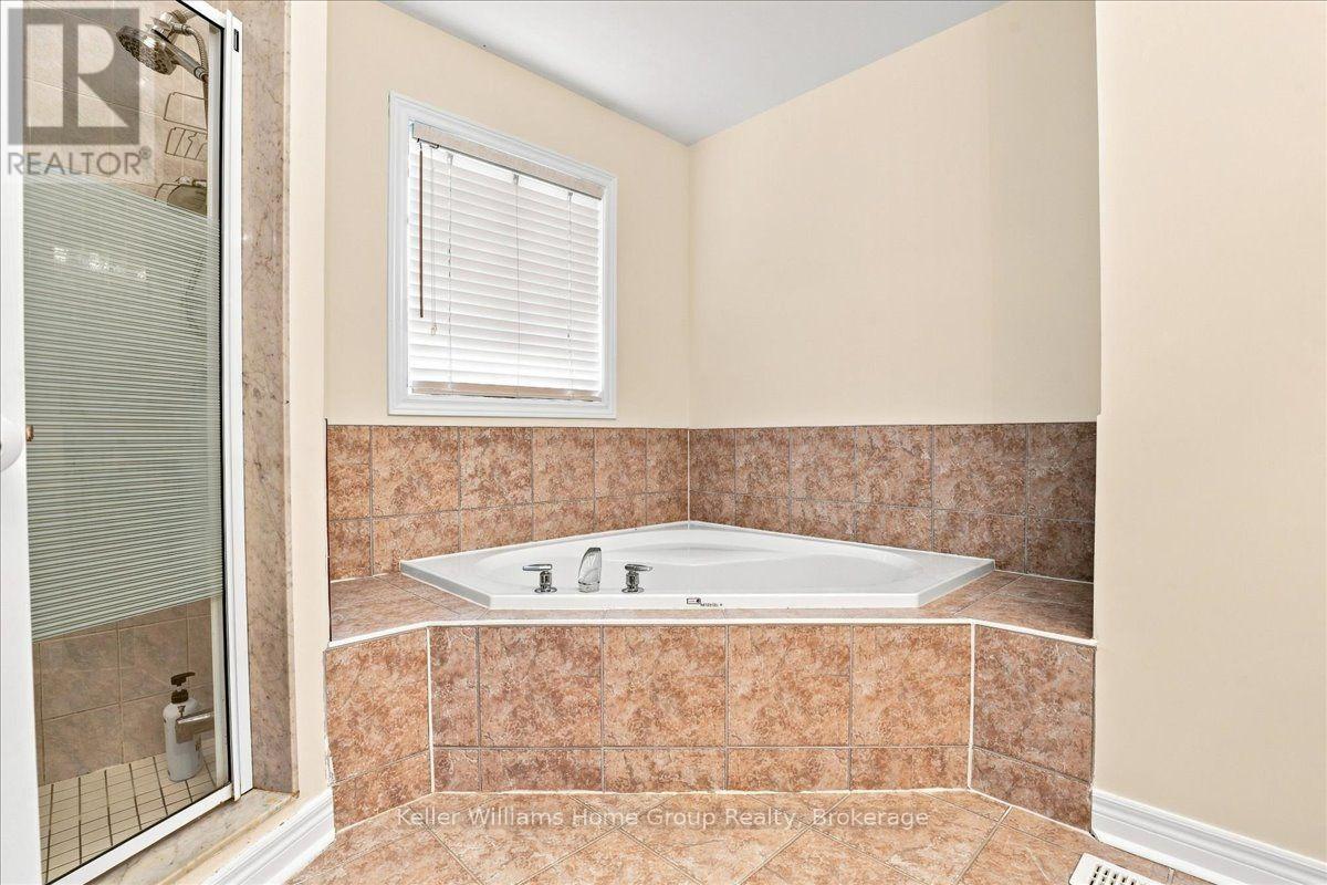 12 Thorndale Road Property Photo 24