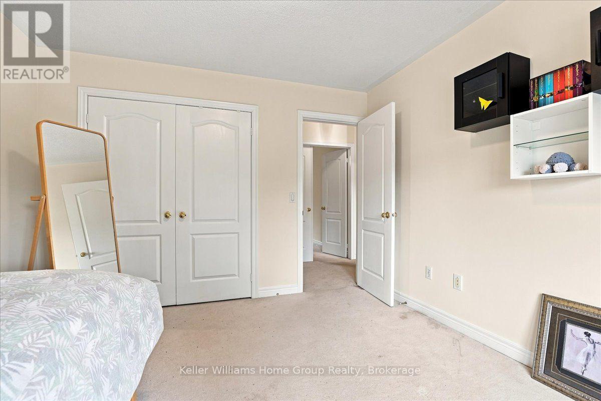 12 Thorndale Road Property Photo 26