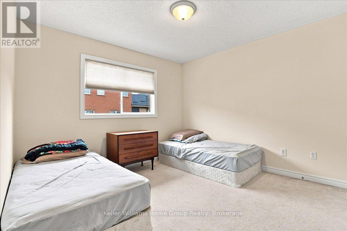 12 Thorndale Road Property Photo 27