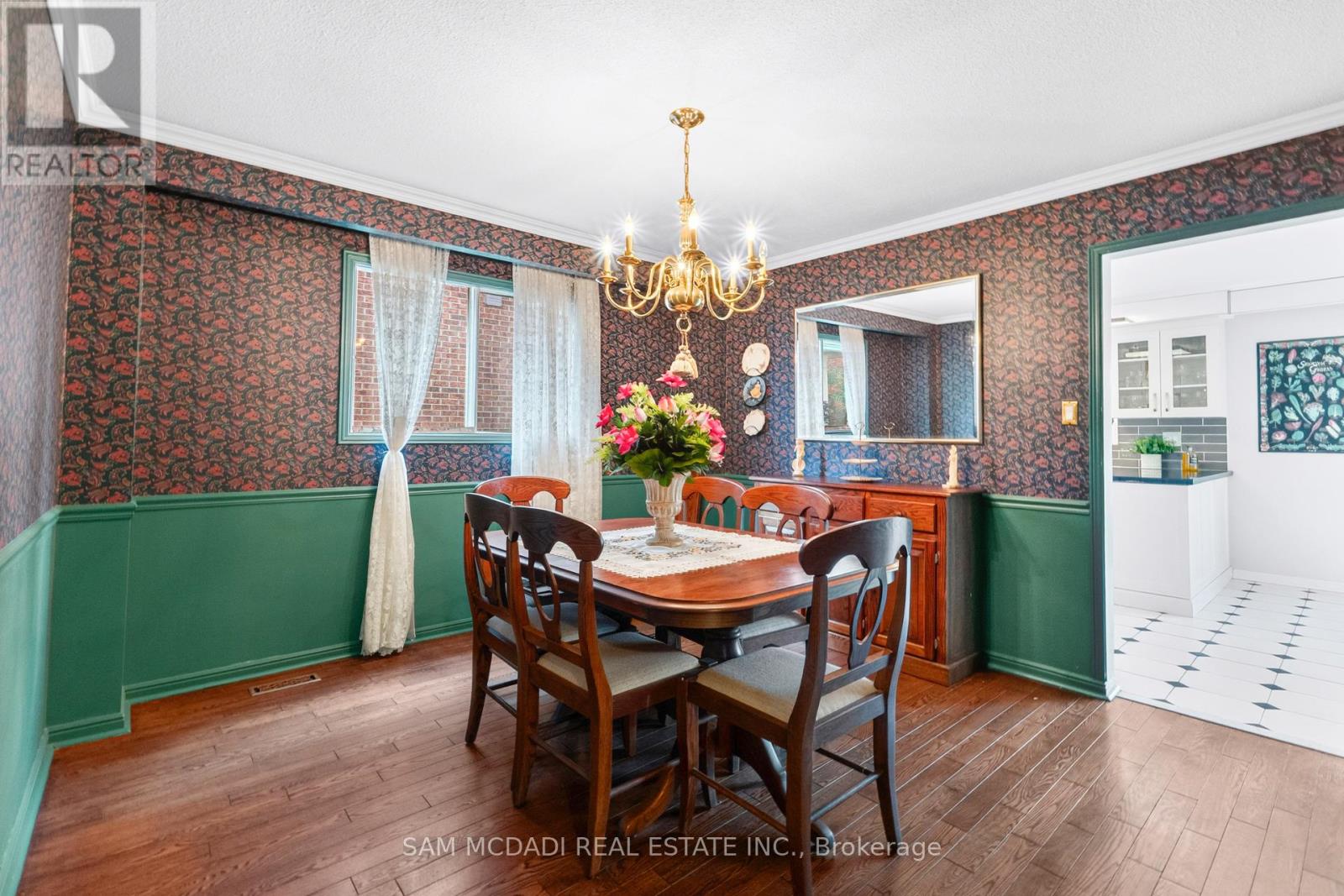 1077 Saginaw Crescent Property Photo 12