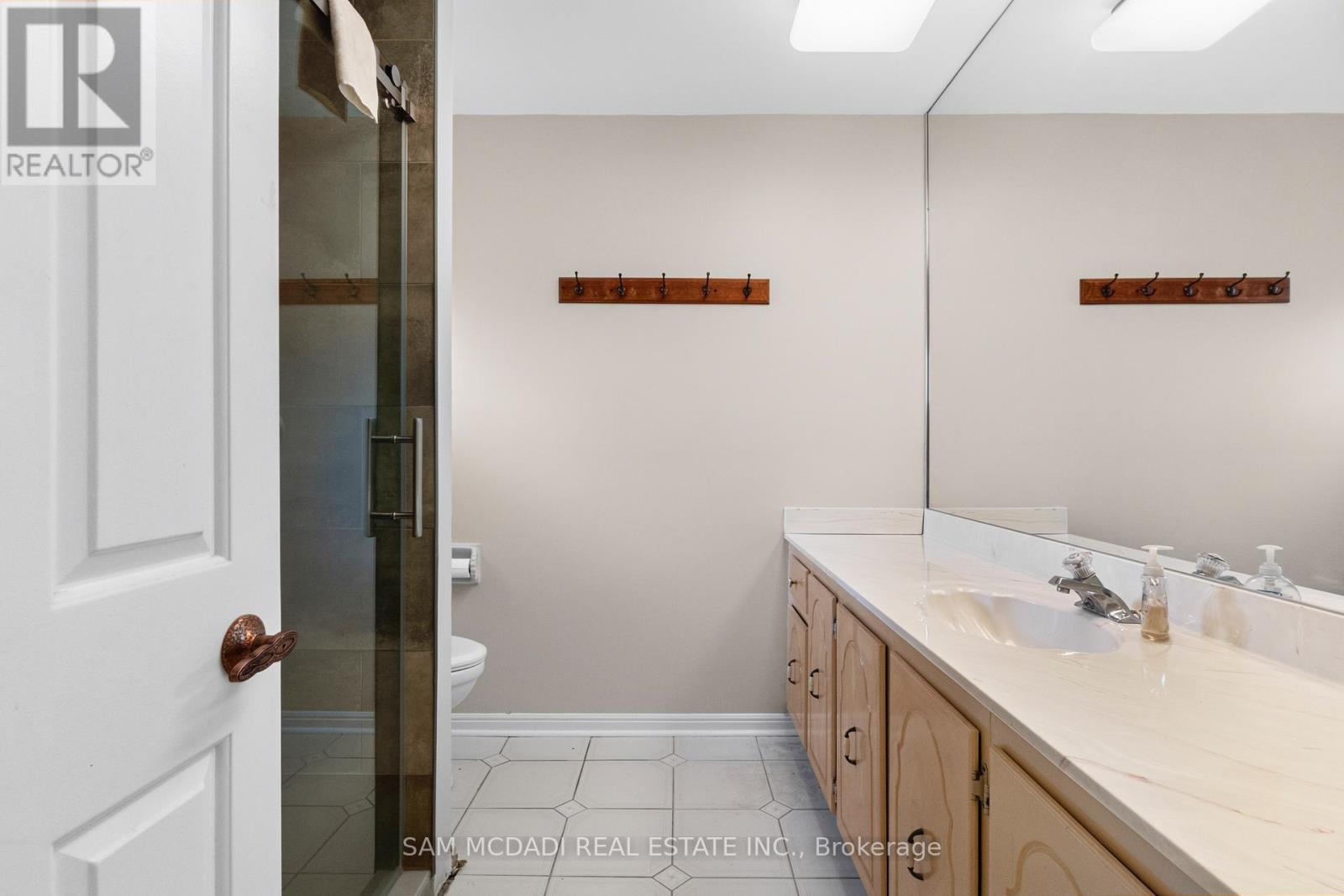 1077 Saginaw Crescent Property Photo 23