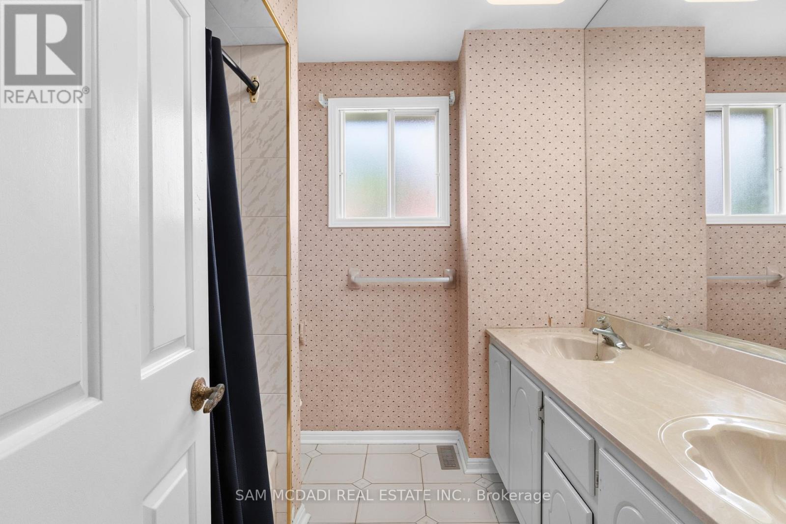 1077 Saginaw Crescent Property Photo 31
