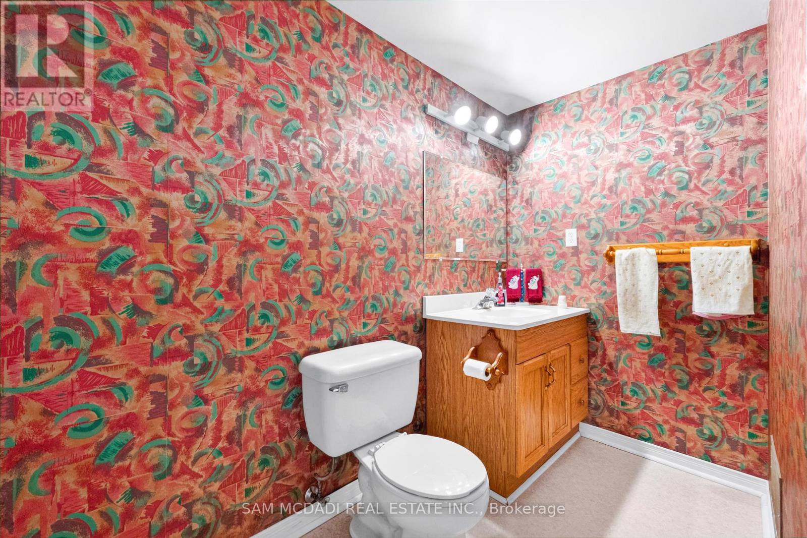 1077 Saginaw Crescent Property Photo 41