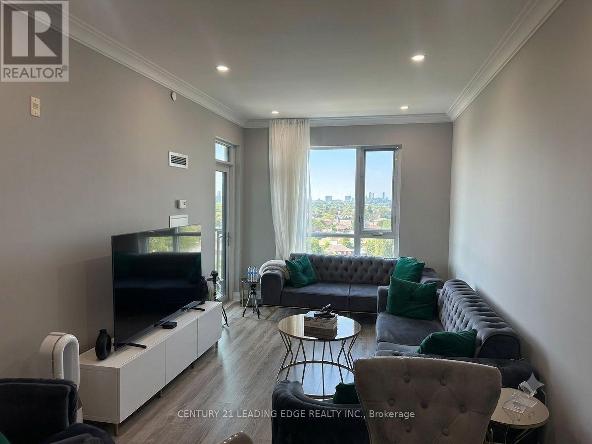 914 - 2800 Keele Street Property Photo 3