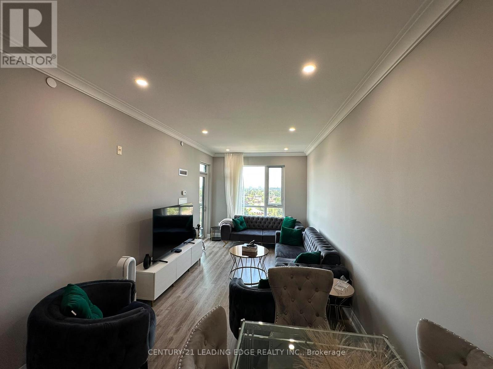 914 - 2800 Keele Street Property Photo 6