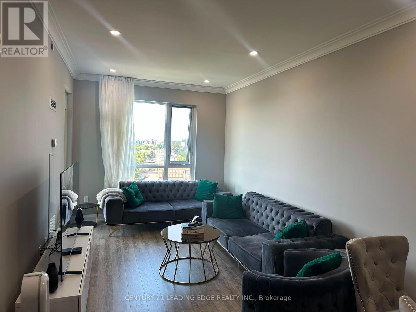 914 - 2800 Keele Street Property Photo 8
