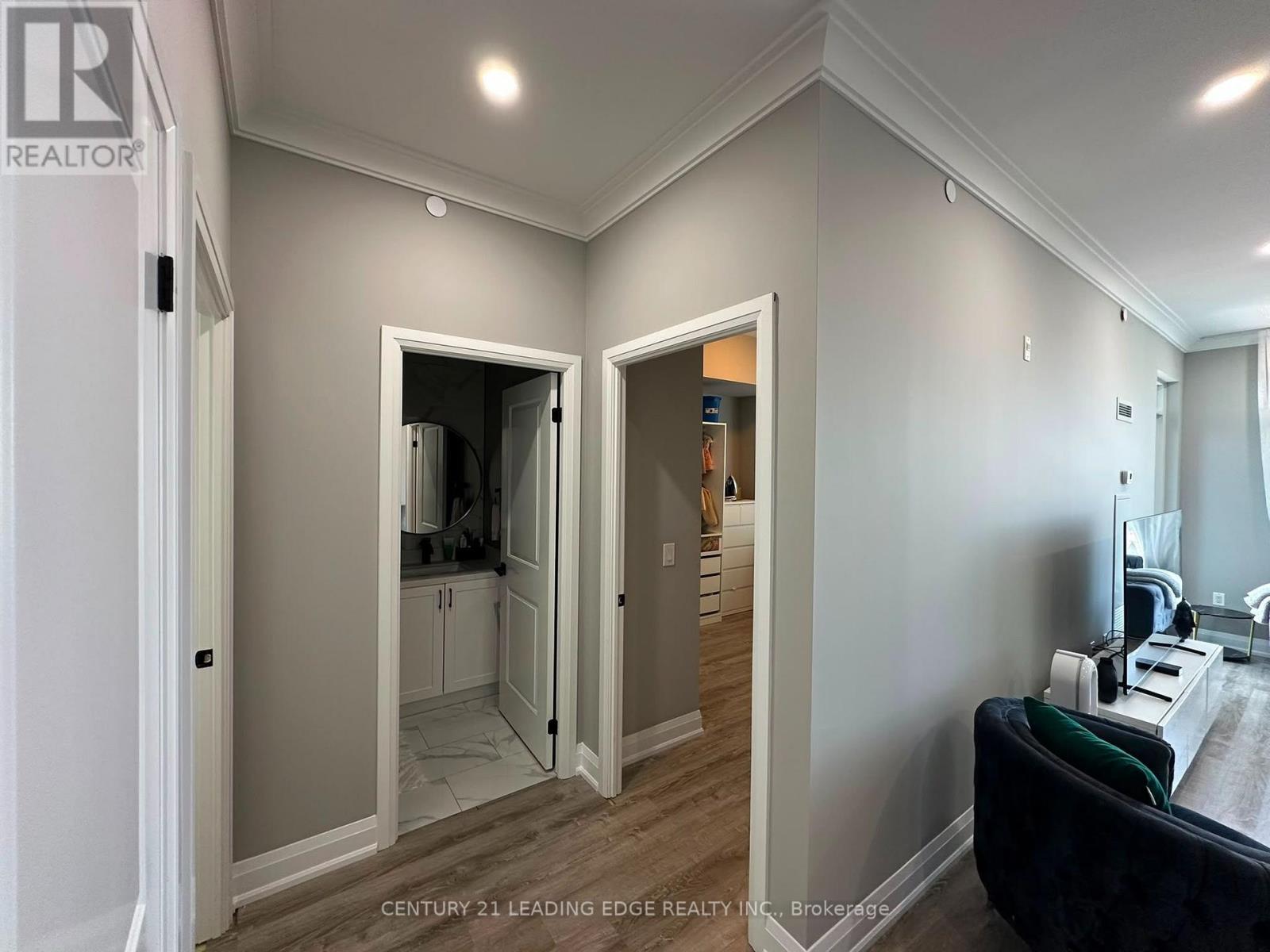 914 - 2800 Keele Street Property Photo 10