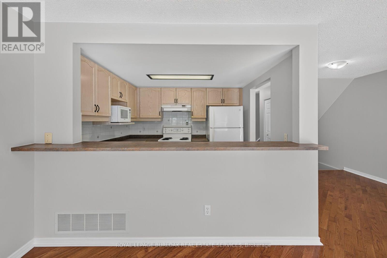 72 - 3333 New Street Property Photo 17