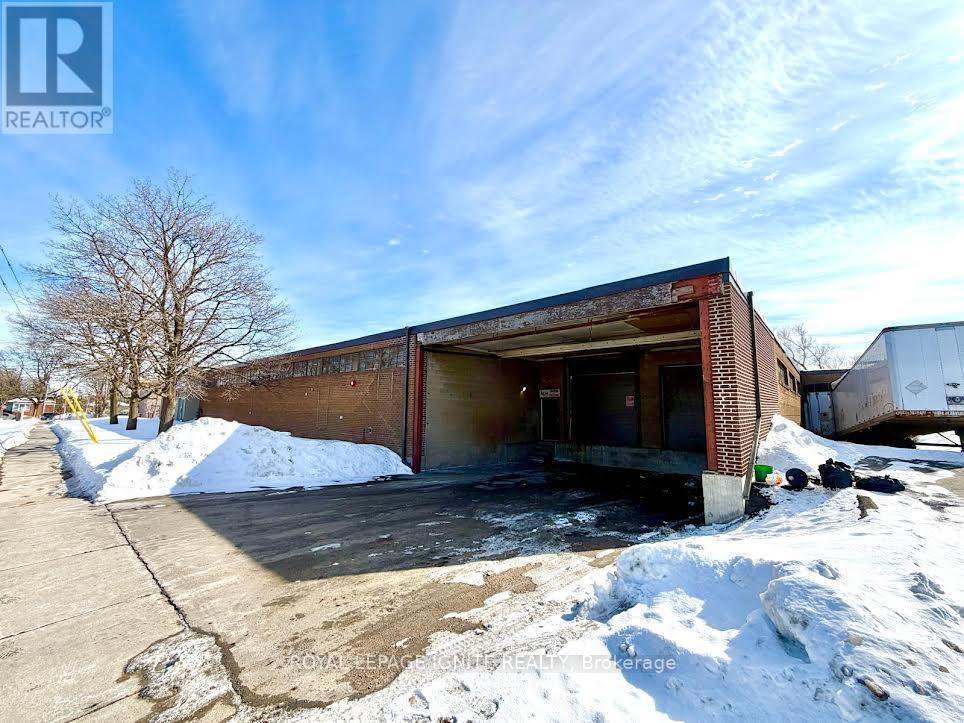 1b - 5 Racine Road Property Photo 2