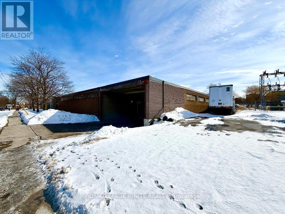 1b - 5 Racine Road Property Photo 3