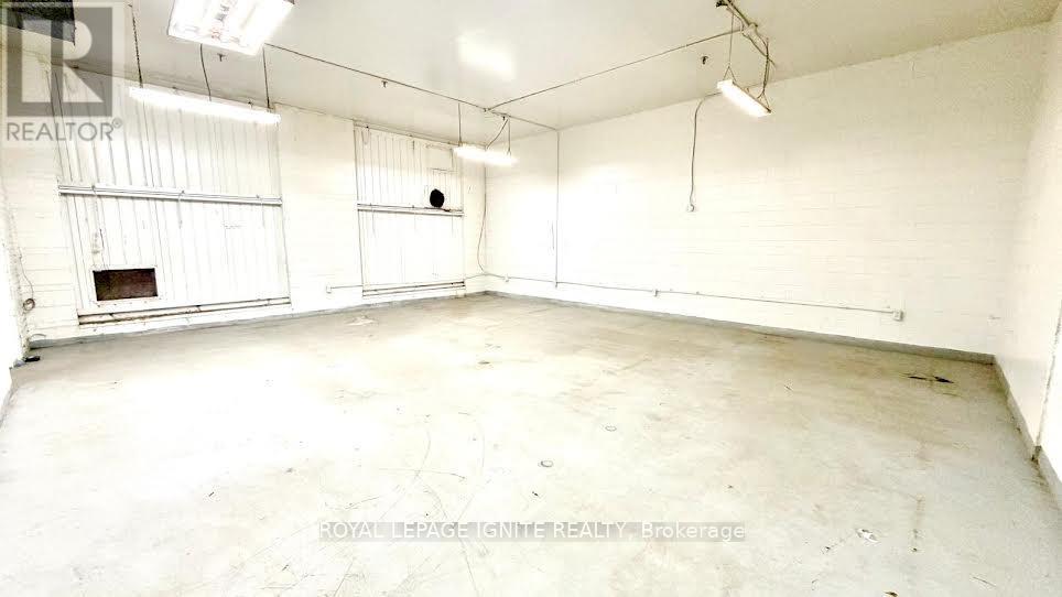 1b - 5 Racine Road Property Photo 12