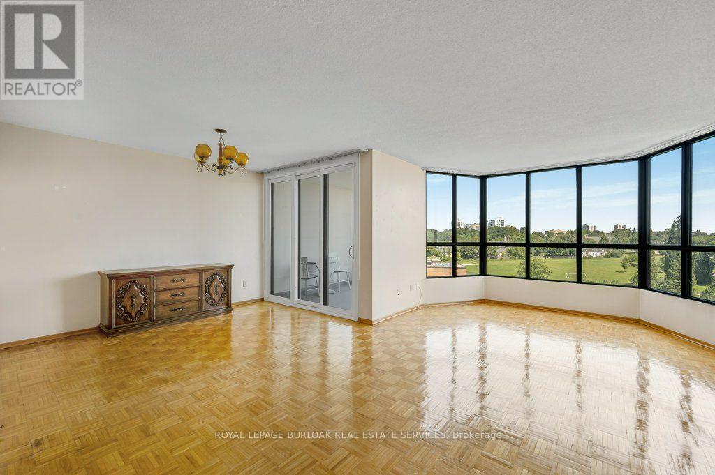 718 - 1333 Bloor Street Property Photo 5