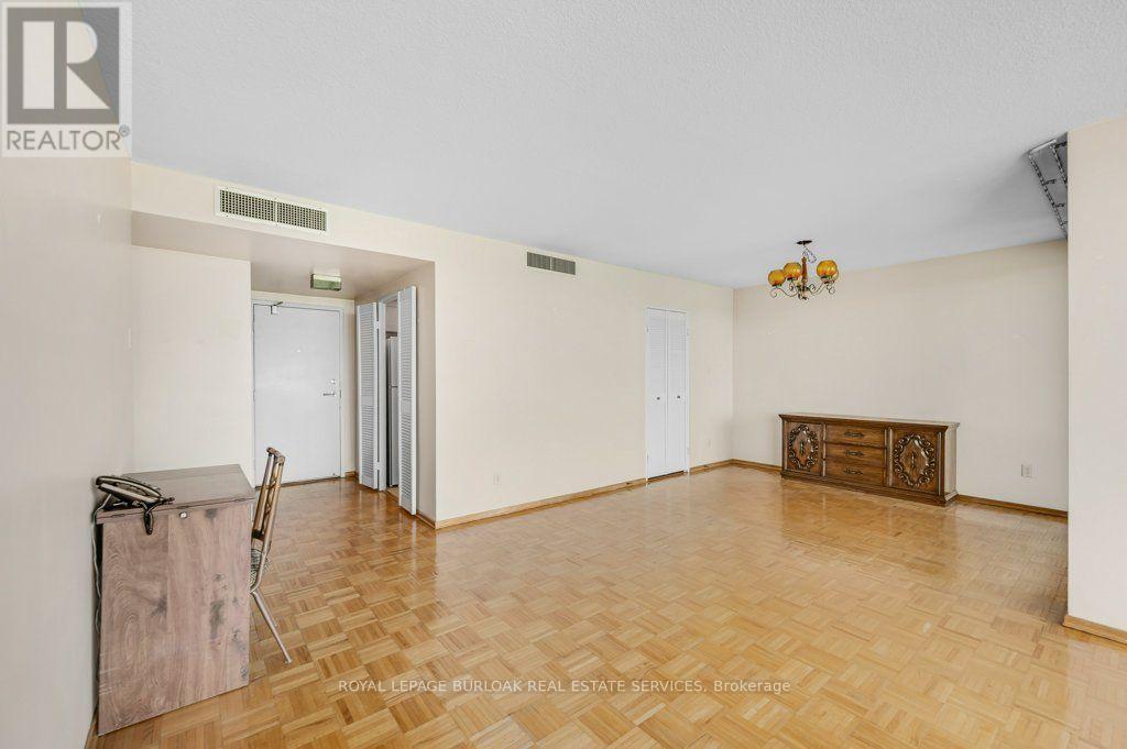 718 - 1333 Bloor Street Property Photo 9