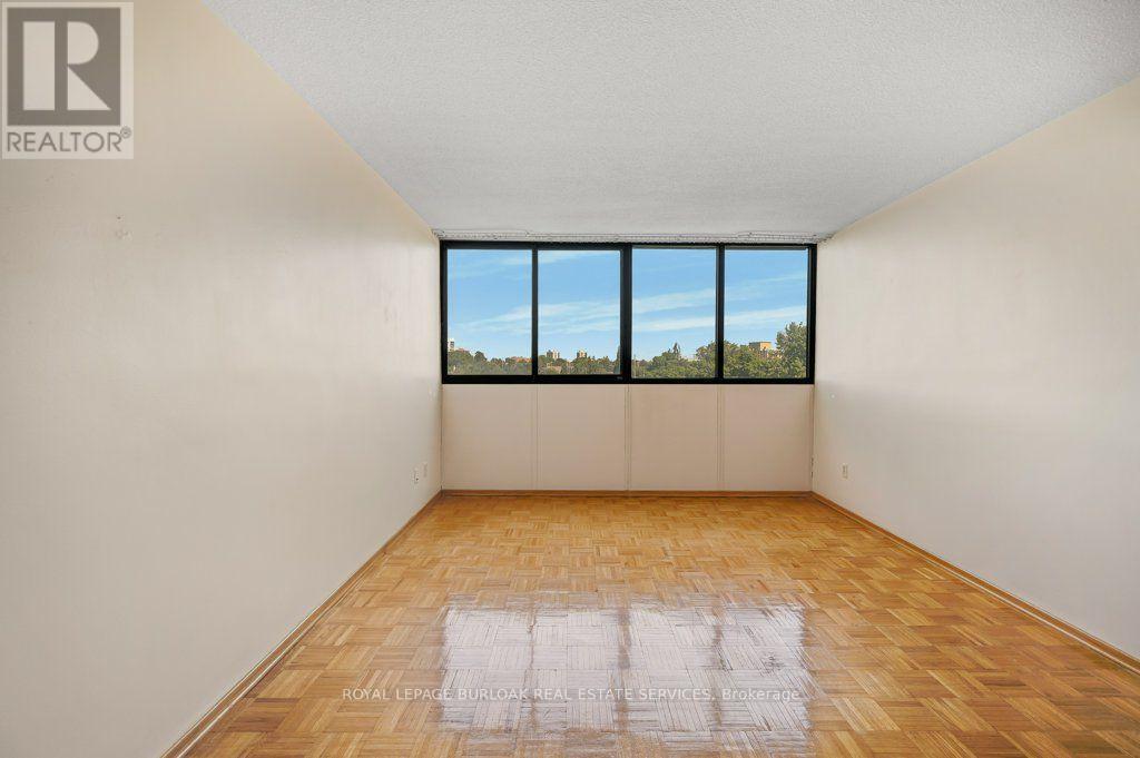 718 - 1333 Bloor Street Property Photo 14