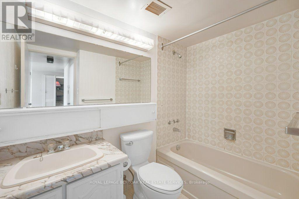718 - 1333 Bloor Street Property Photo 16
