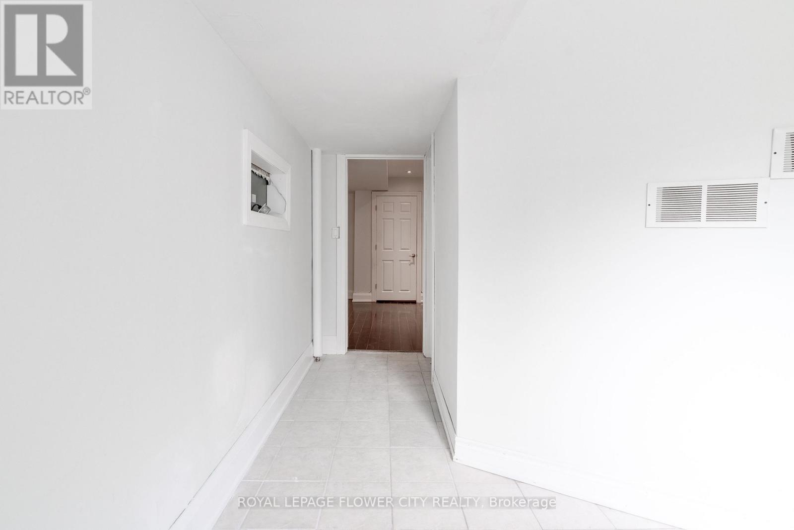 5674 Whitehorn Avenue E Property Photo 7