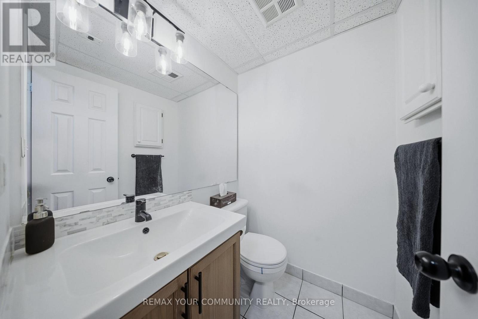 11 - 210 Manitoba Street Property Photo 31