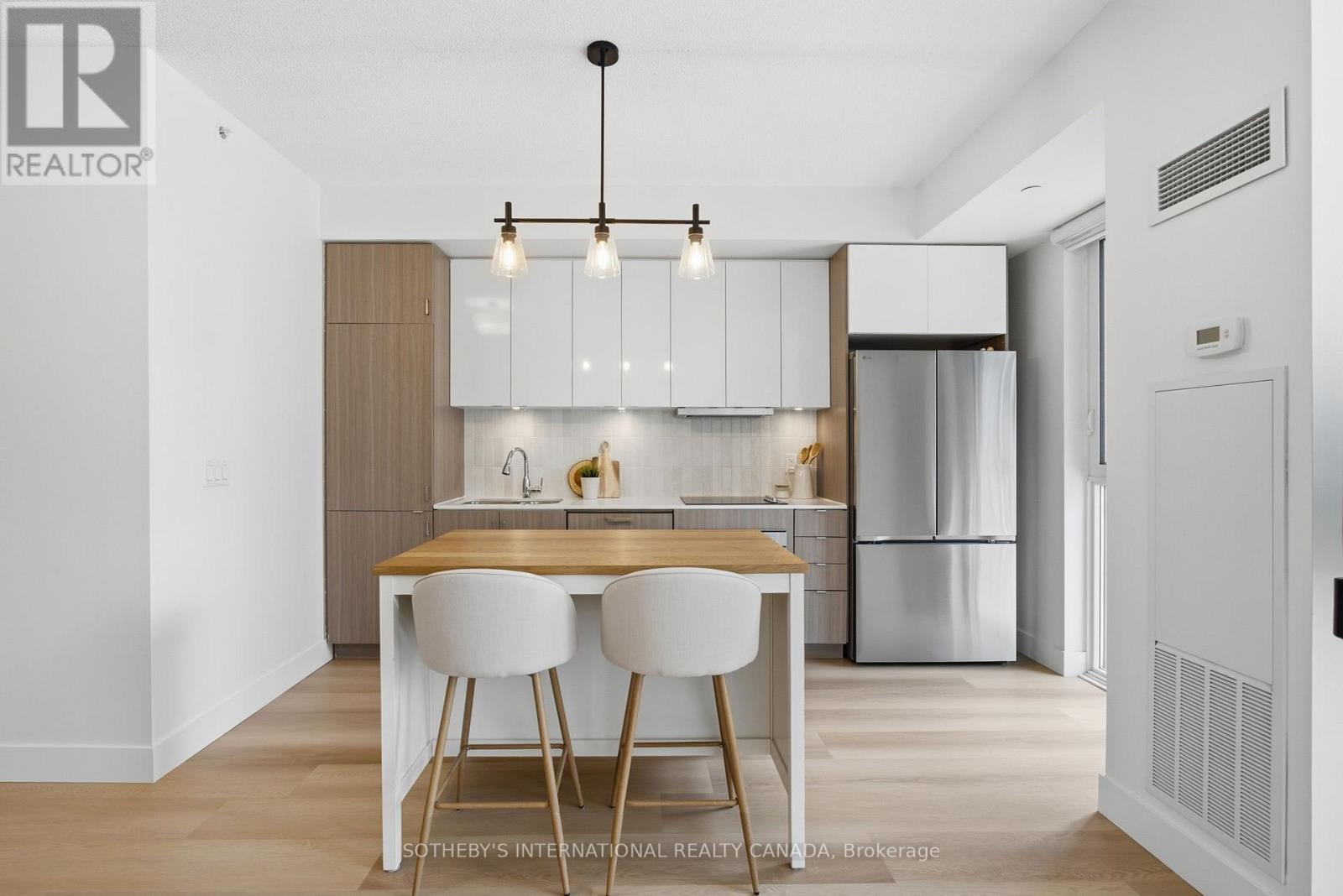 A201 - 5230 Dundas Street Property Photo 7