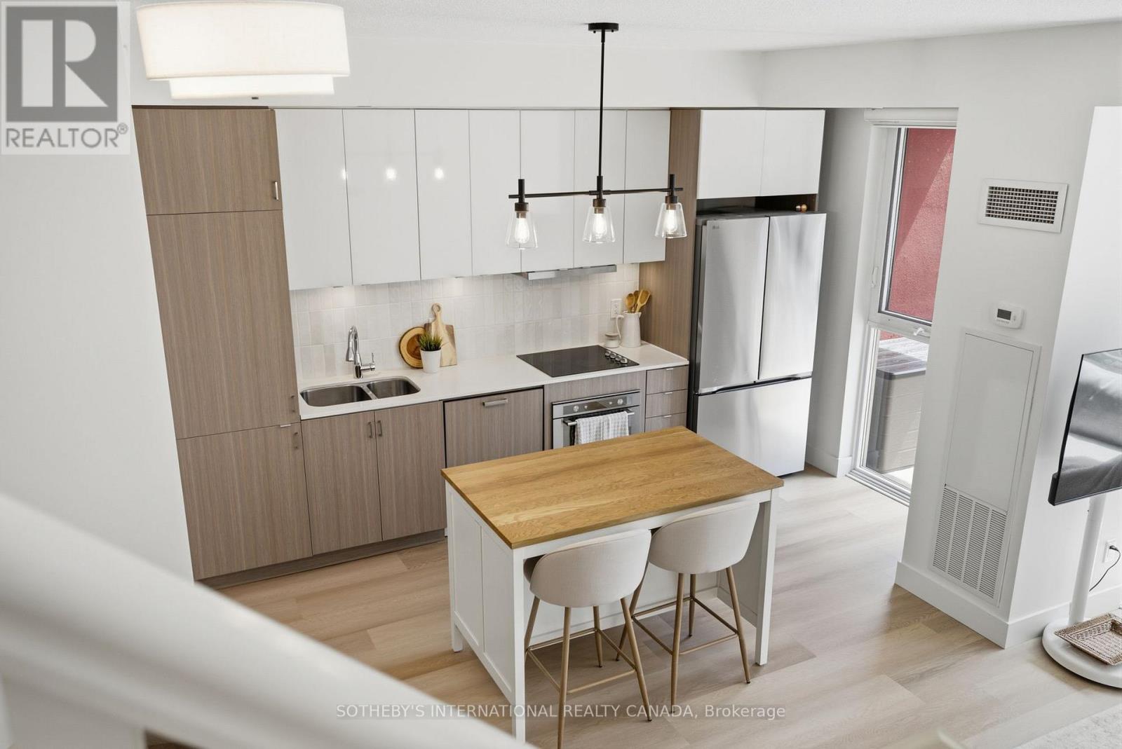 A201 - 5230 Dundas Street Property Photo 12