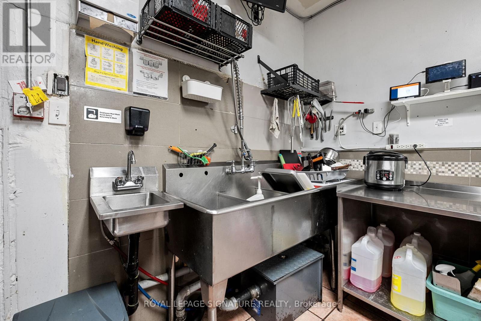 1310 St Clair Avenue W Property Photo 17