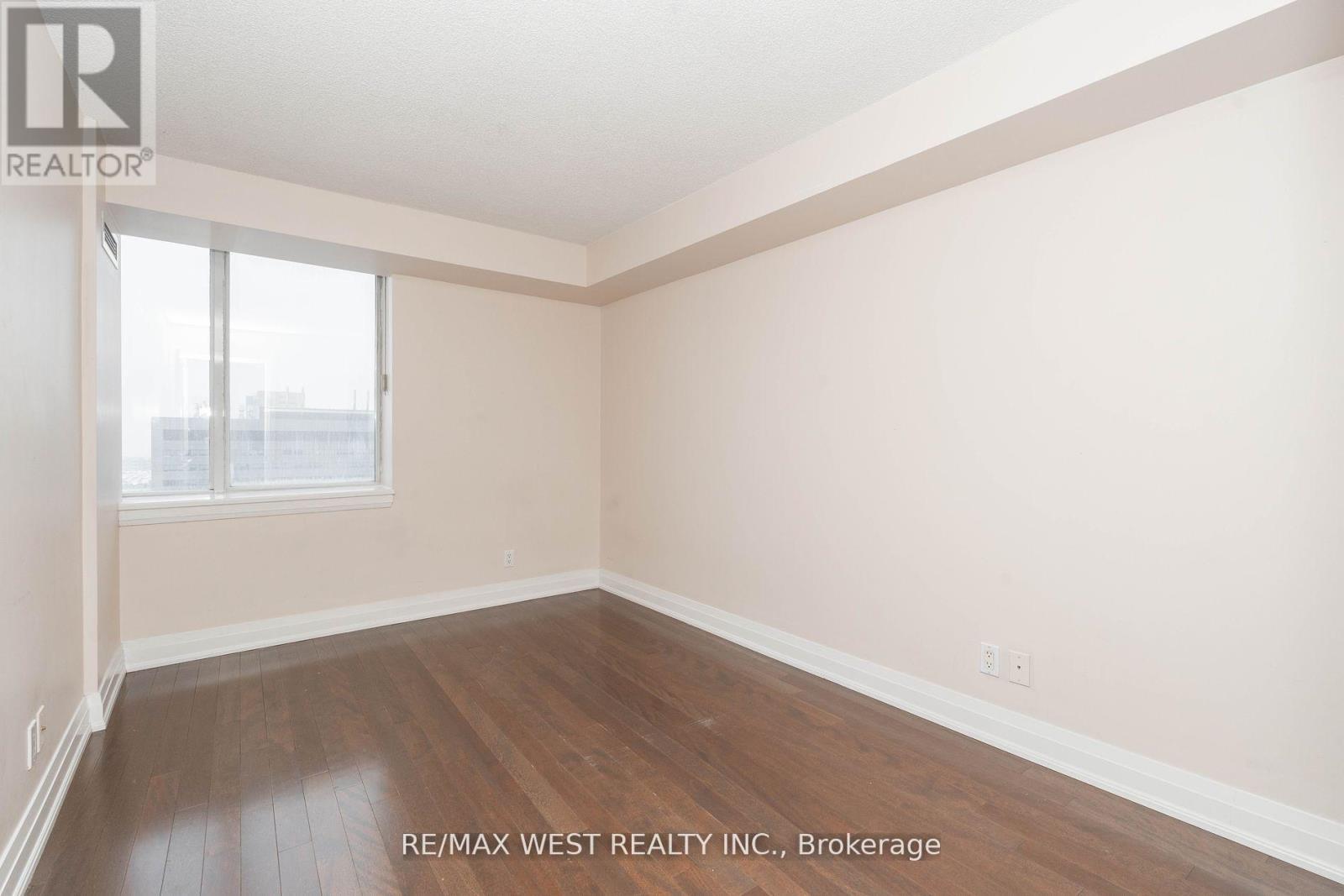 817 - 2737 Keele Street Property Photo 14