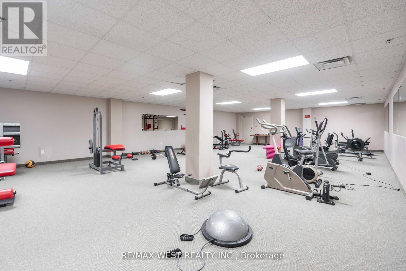 817 - 2737 Keele Street Property Photo 23