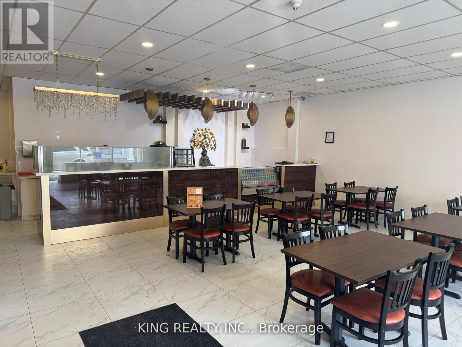 36 Avondale Boulevard Property Photo 1