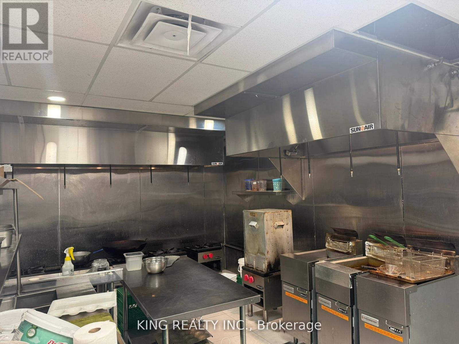 36 Avondale Boulevard Property Photo 6