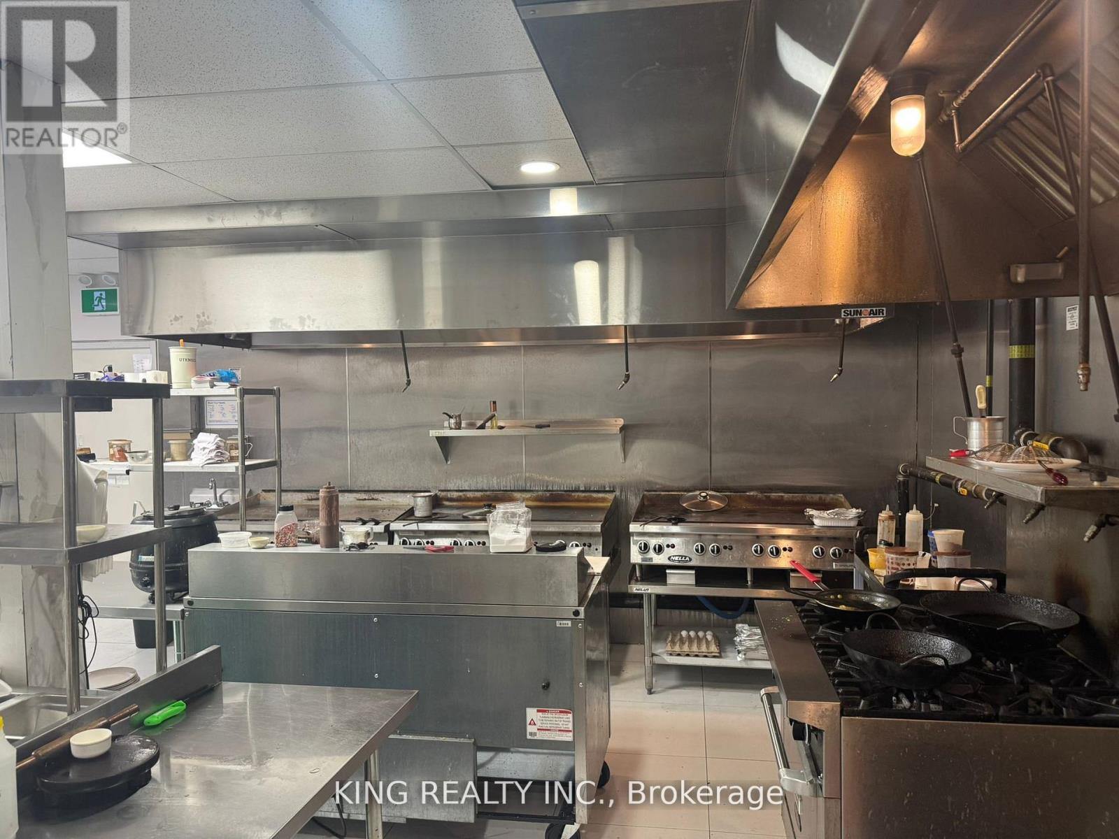 36 Avondale Boulevard Property Photo 7